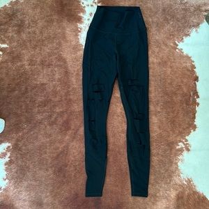 Alo Ripped Warrior Leggings